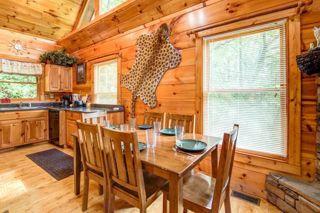 Cabin Of Dreams, 3 Bedroom Water View, Wifi, Hot Tub, Pool Table, Sleep 8 Sevierville Εξωτερικό φωτογραφία