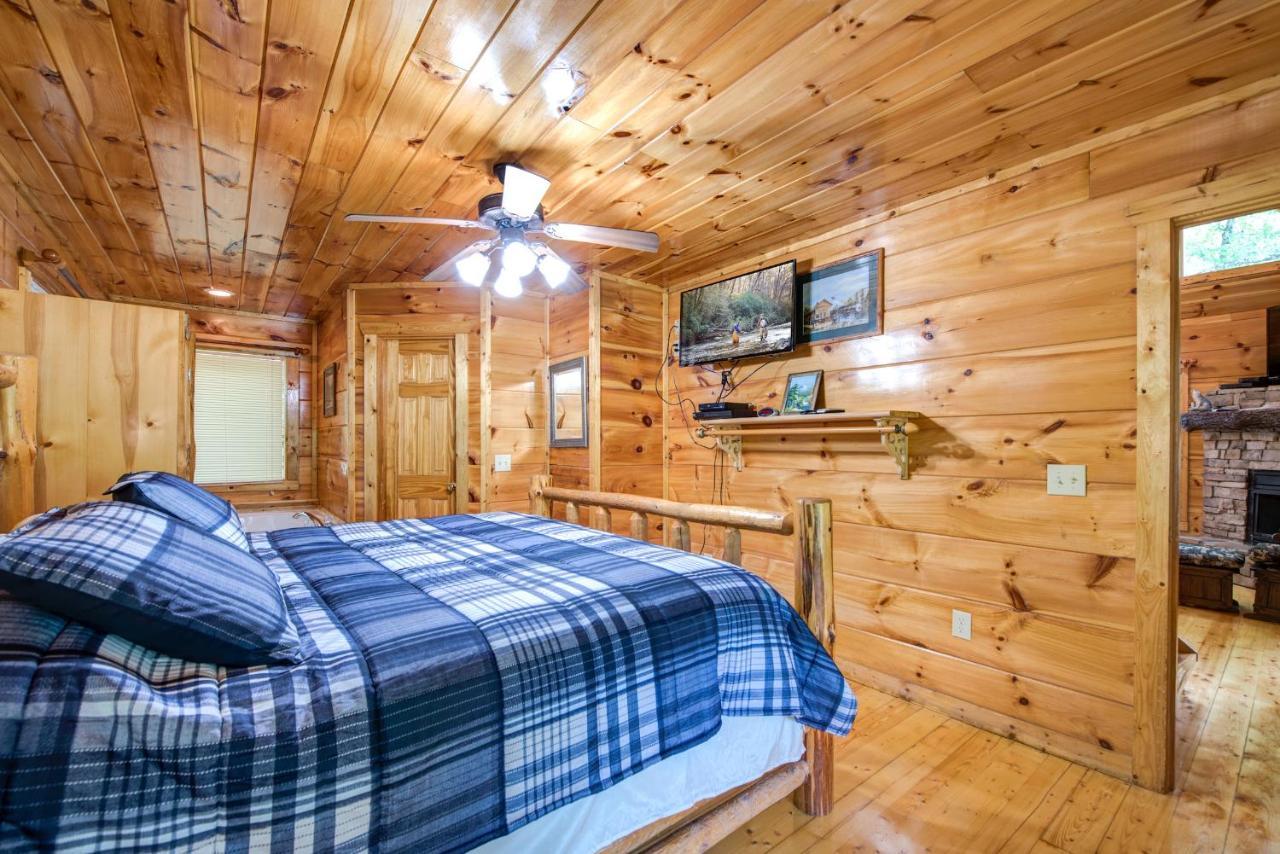 Cabin Of Dreams, 3 Bedroom Water View, Wifi, Hot Tub, Pool Table, Sleep 8 Sevierville Εξωτερικό φωτογραφία