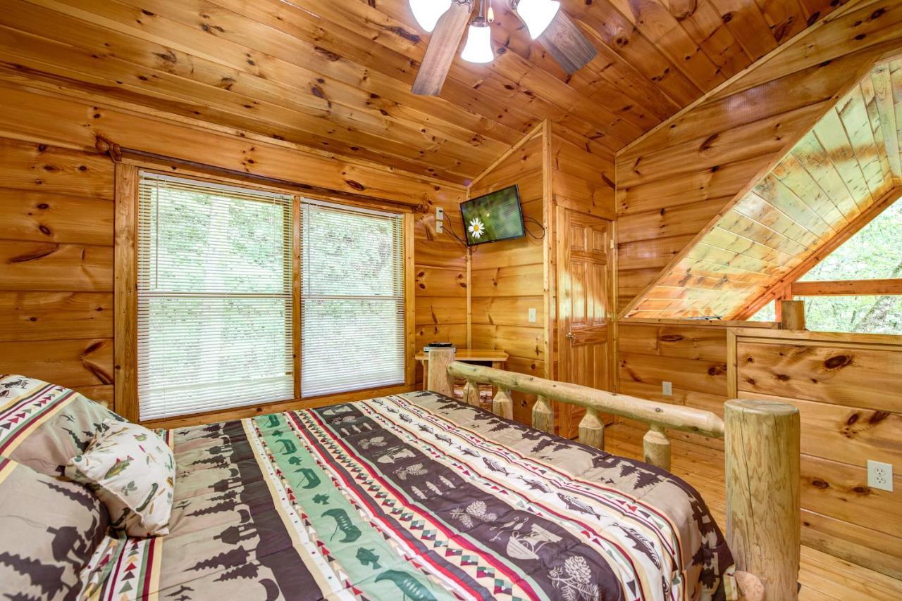 Cabin Of Dreams, 3 Bedroom Water View, Wifi, Hot Tub, Pool Table, Sleep 8 Sevierville Εξωτερικό φωτογραφία