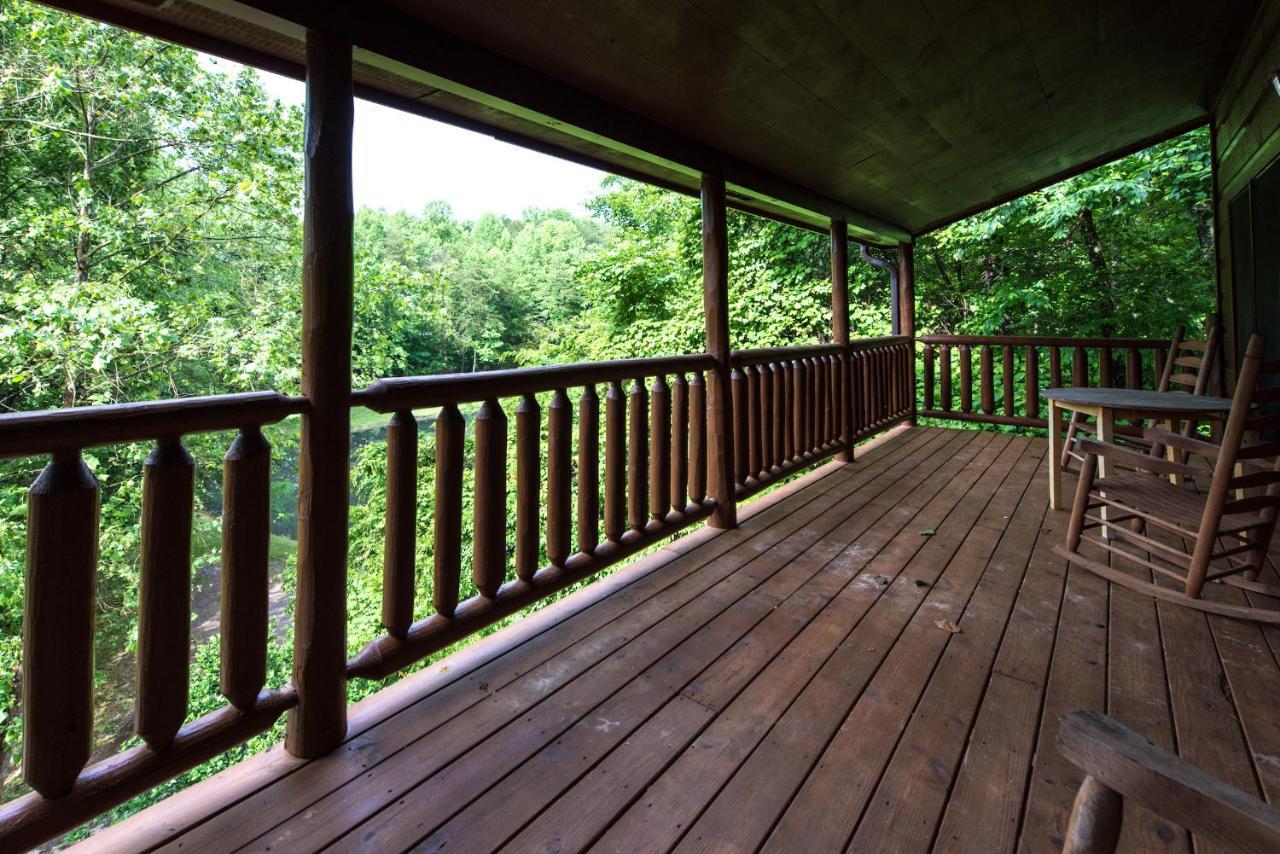 Cabin Of Dreams, 3 Bedroom Water View, Wifi, Hot Tub, Pool Table, Sleep 8 Sevierville Εξωτερικό φωτογραφία
